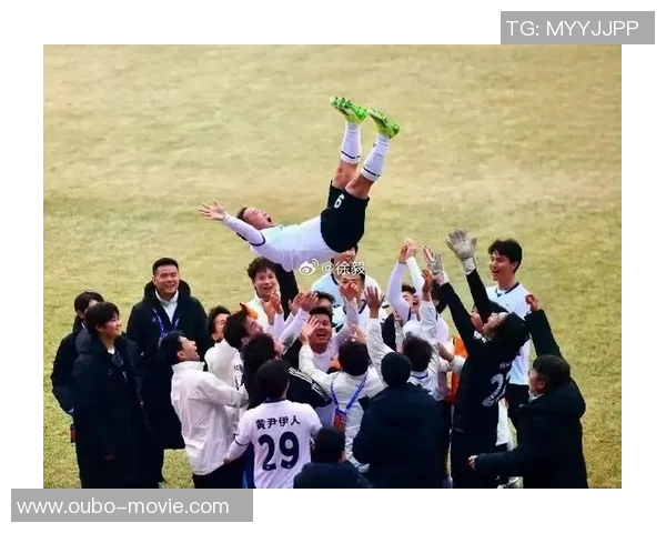 杭州市足球比赛热潮来袭球迷齐聚见证精彩对决与青春激情